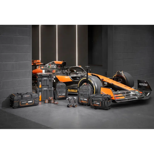 Mochila DEWALT McLaren Edição Limitada DWST60122-1